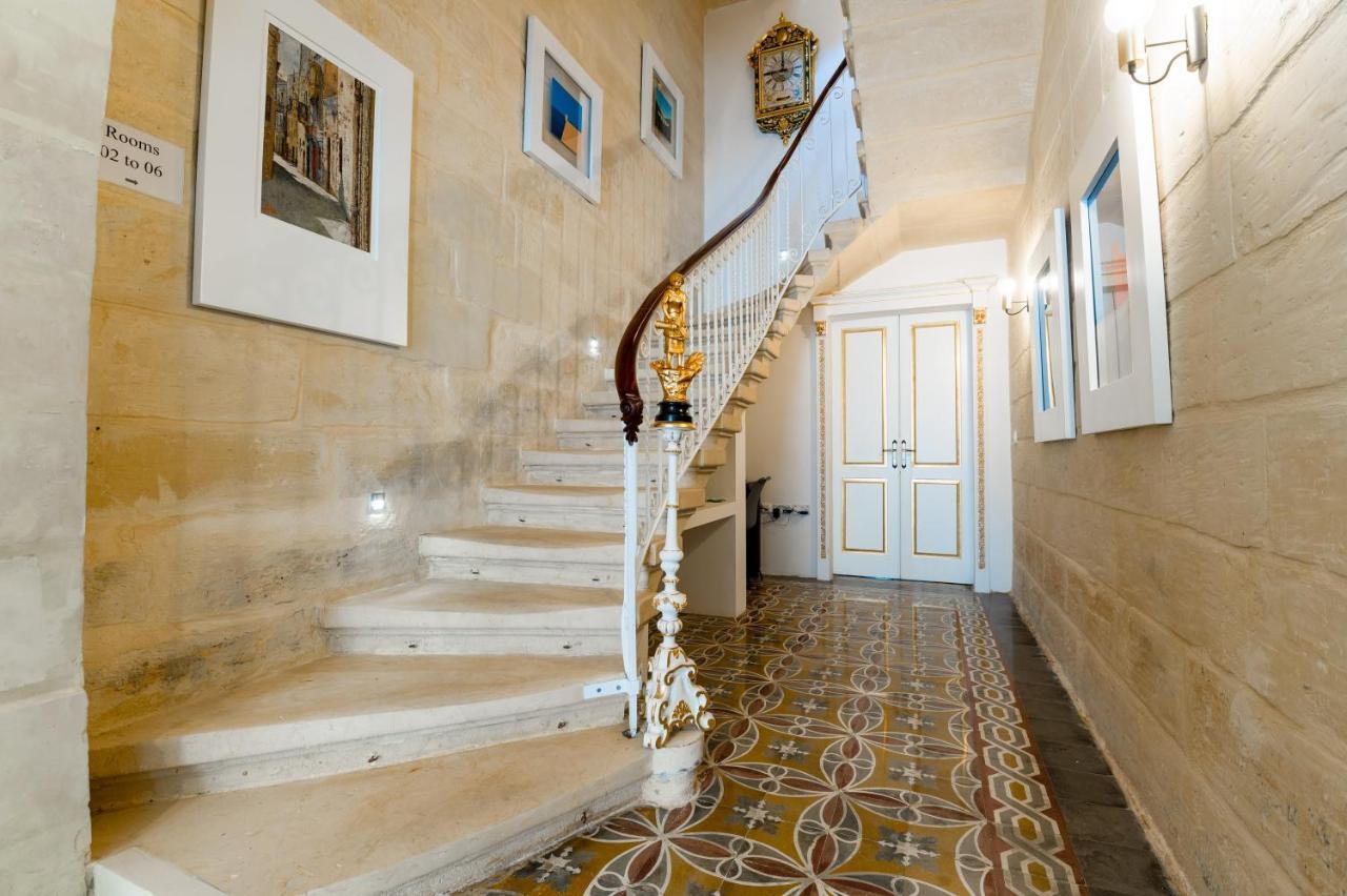 Monreal Boutique Townhouse - R024Rm3 Hotell Paola Eksteriør bilde